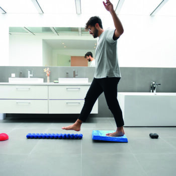 Man stepping across the Sissel Spinefitter surface to challenge balance and coordination
