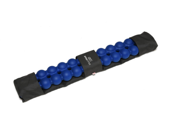Sissel Spinefitter Linum Hot/Cold Pillow wrapped neatly around the Spinefitter for combined muscle relief and relaxation.