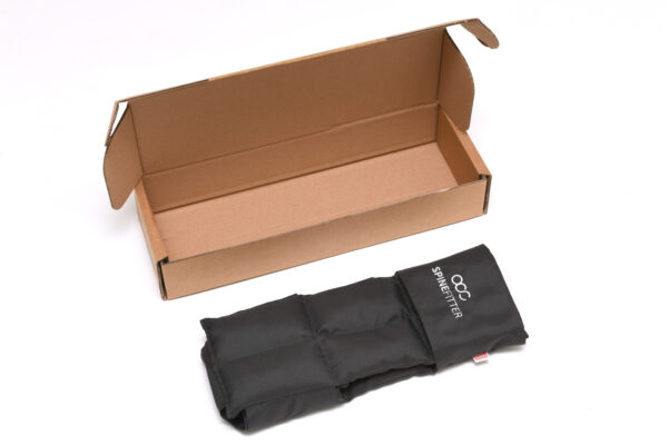 Sissel Spinefitter Linum Hot/Cold Pillow shown with its packaging, ideal for heat or cold therapy at home.